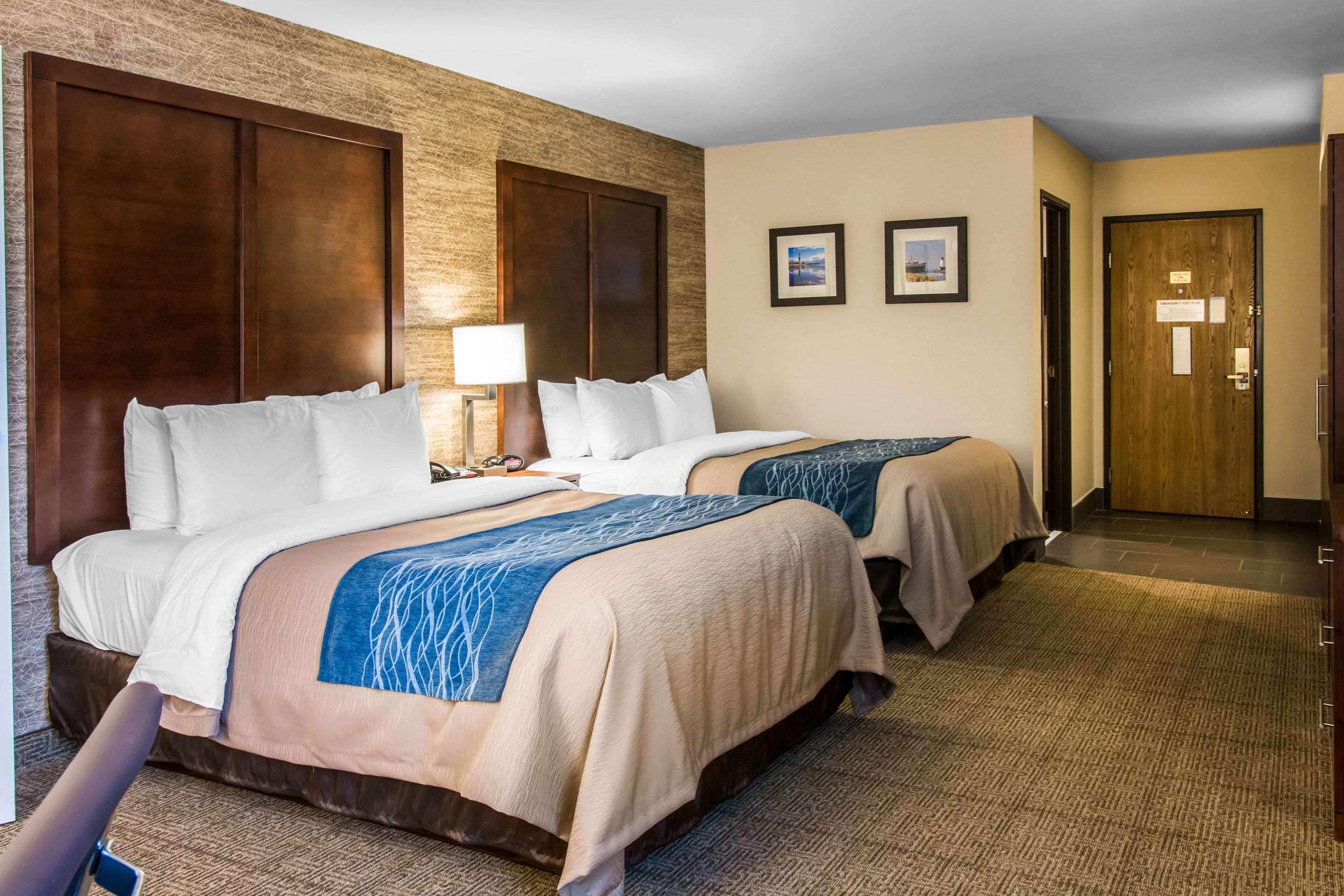 Comfort Inn Ludington Near Us-10 Eksteriør billede