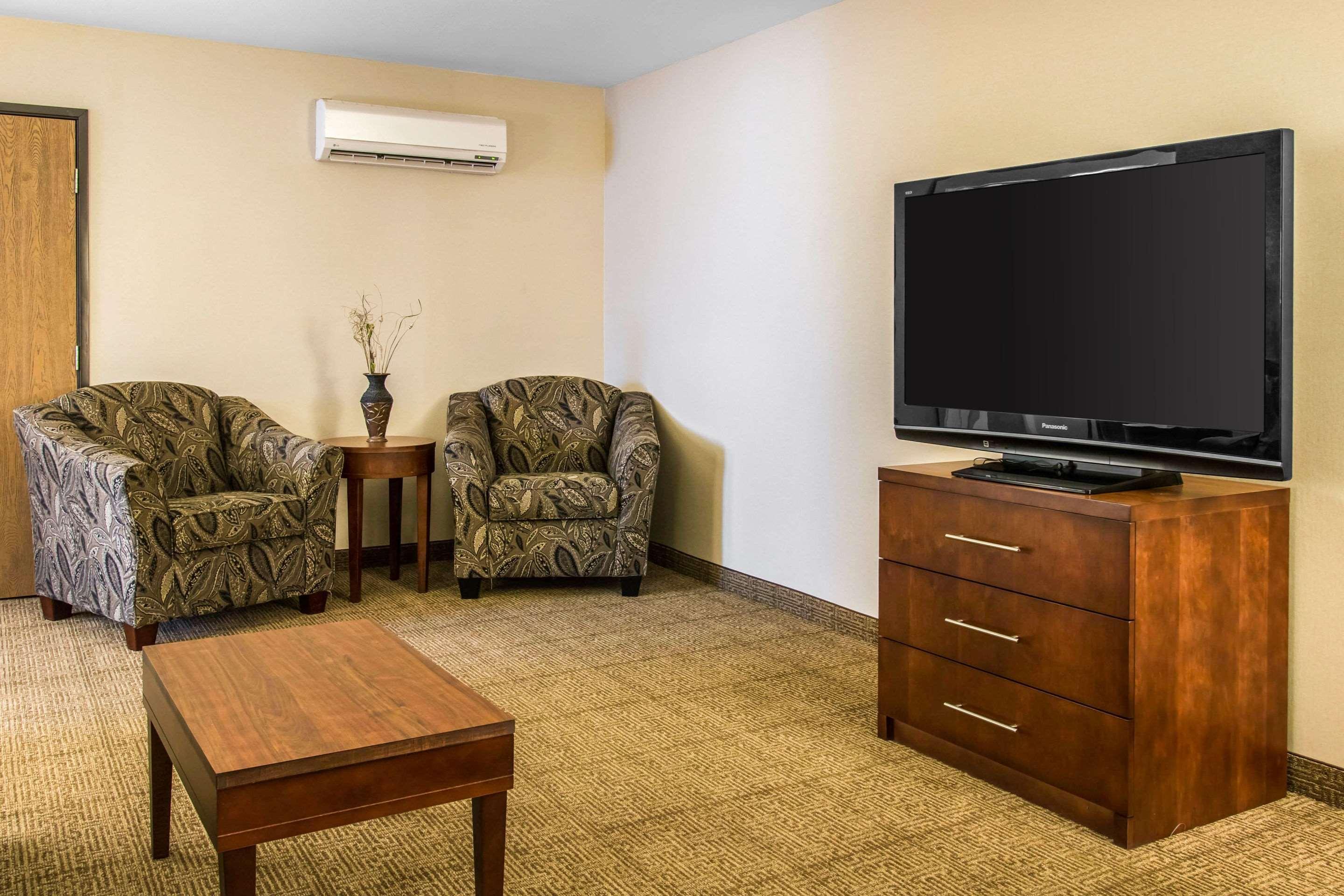 Comfort Inn Ludington Near Us-10 Eksteriør billede
