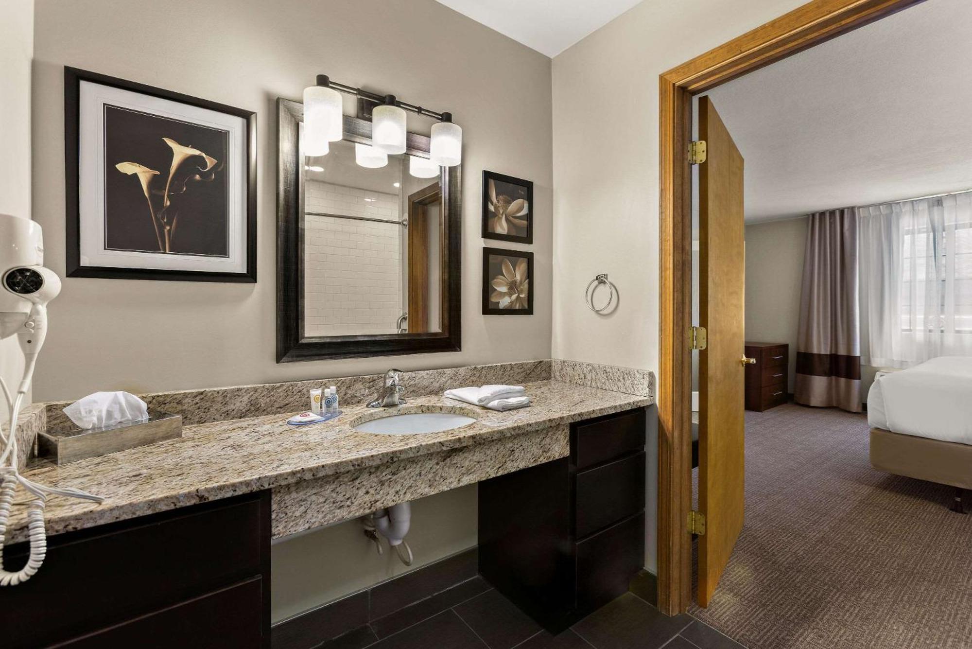 Comfort Inn Ludington Near Us-10 Eksteriør billede